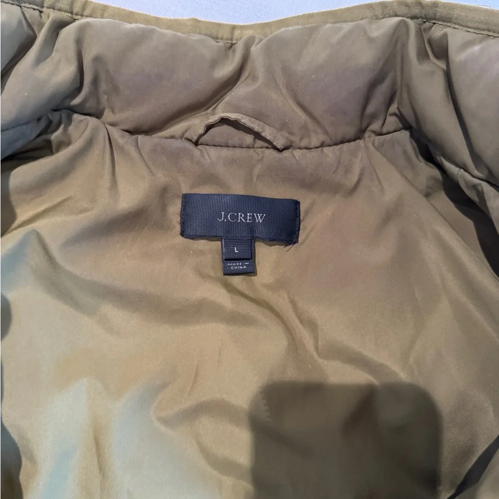 J. Crew Olive Quilted Vest - great condition - Size Large - Picture 4 of 4